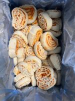 Pizza Swirl tomaat kaas ui 45 x 115 gram - Afbeelding 2