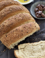 Tarwebrood met sesam en zwarte komijn 28x340 gram